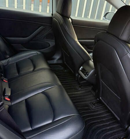 Білий Тесла Модель 3, об'ємом двигуна 0 л та пробігом 103 тис. км за 13500 $, фото 5 на Automoto.ua