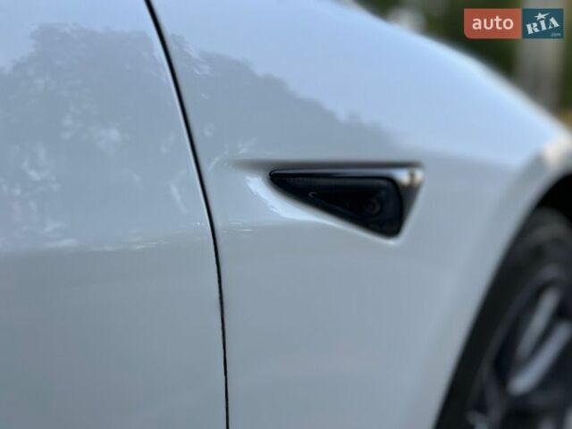 Білий Тесла Модель 3, об'ємом двигуна 0 л та пробігом 20 тис. км за 18200 $, фото 19 на Automoto.ua