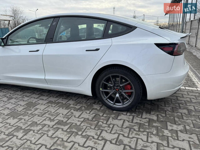 Білий Тесла Модель 3, об'ємом двигуна 0 л та пробігом 41 тис. км за 22500 $, фото 11 на Automoto.ua
