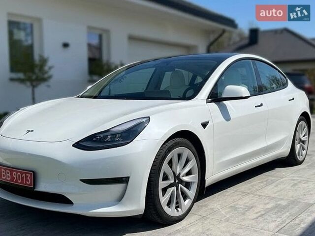 Белый Тесла Модель 3, объемом двигателя 0 л и пробегом 10 тыс. км за 17300 $, фото 5 на Automoto.ua