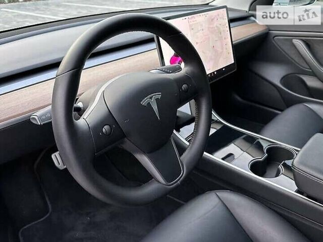 Белый Тесла Модель 3, объемом двигателя 0 л и пробегом 79 тыс. км за 21800 $, фото 32 на Automoto.ua