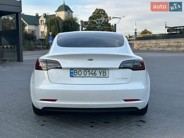 Белый Тесла Модель 3, объемом двигателя 0 л и пробегом 125 тыс. км за 17700 $, фото 16 на Automoto.ua