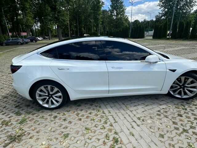 Белый Тесла Модель 3, объемом двигателя 0 л и пробегом 100 тыс. км за 17600 $, фото 41 на Automoto.ua