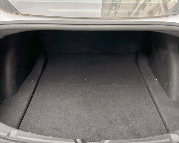 Білий Тесла Модель 3, об'ємом двигуна 0 л та пробігом 87 тис. км за 16500 $, фото 11 на Automoto.ua