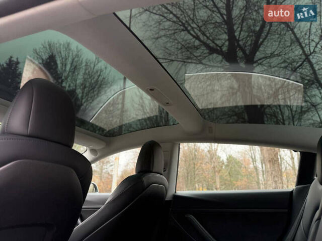 Белый Тесла Модель 3, объемом двигателя 0 л и пробегом 105 тыс. км за 14999 $, фото 18 на Automoto.ua