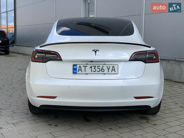 Тесла Модель 3 2020 у Івано-Франківську на Automoto.ua Білий Тесла Модель 3, об'ємом двигуна 0 л та пробігом 145 тис. км за 14850 $, фото 77 на Automoto.ua