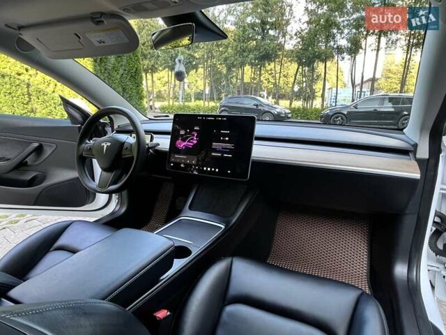 Білий Тесла Модель 3, об'ємом двигуна 0 л та пробігом 140 тис. км за 20700 $, фото 15 на Automoto.ua