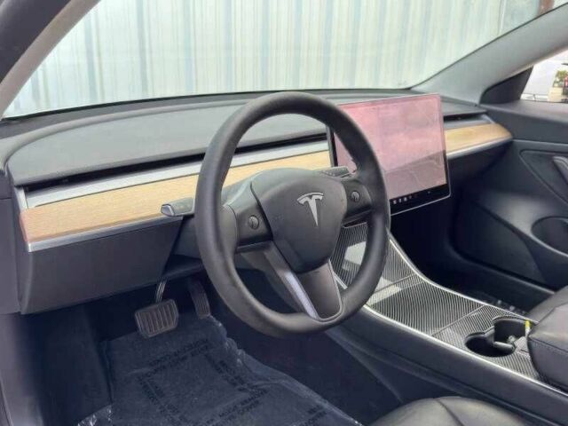 Білий Тесла Модель 3, об'ємом двигуна 0 л та пробігом 55 тис. км за 9600 $, фото 12 на Automoto.ua