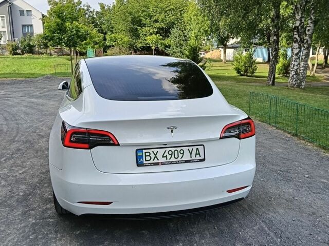 Белый Тесла Модель 3, объемом двигателя 0 л и пробегом 52 тыс. км за 16500 $, фото 3 на Automoto.ua