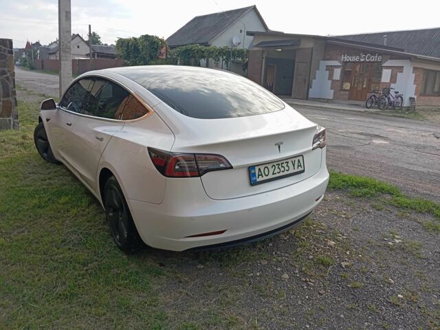 Белый Тесла Модель 3, объемом двигателя 0 л и пробегом 128 тыс. км за 15500 $, фото 7 на Automoto.ua