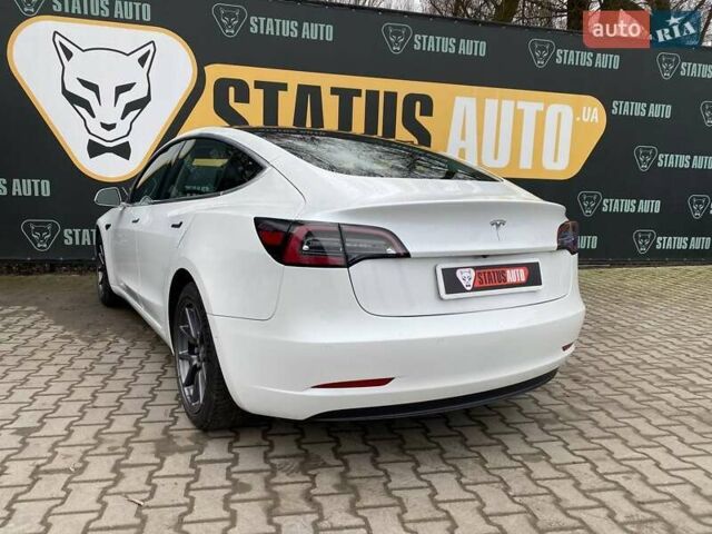 Білий Тесла Модель 3, об'ємом двигуна 0 л та пробігом 65 тис. км за 19700 $, фото 6 на Automoto.ua