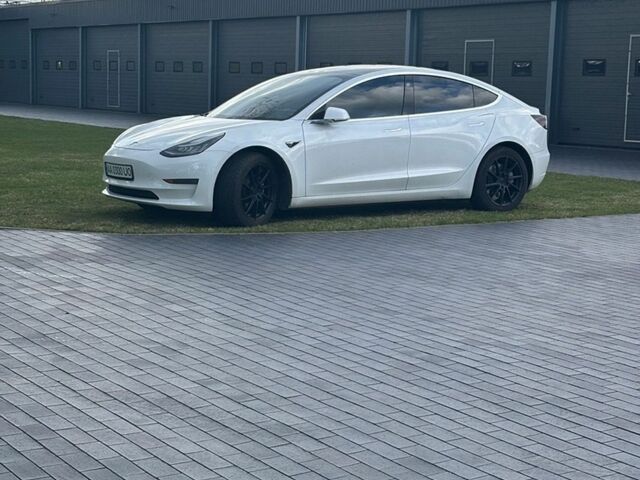 Білий Тесла Модель 3, об'ємом двигуна 0 л та пробігом 122 тис. км за 17800 $, фото 3 на Automoto.ua