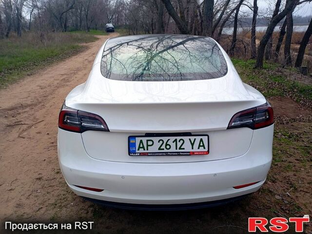 Білий Тесла Модель 3, об'ємом двигуна 0.2 л та пробігом 77 тис. км за 18000 $, фото 8 на Automoto.ua