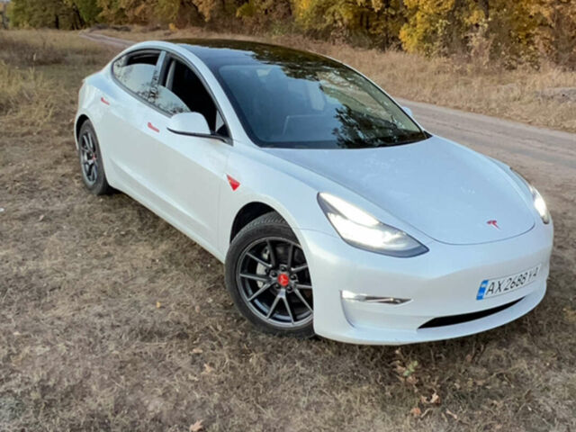 Білий Тесла Модель 3, об'ємом двигуна 0 л та пробігом 106 тис. км за 17500 $, фото 11 на Automoto.ua