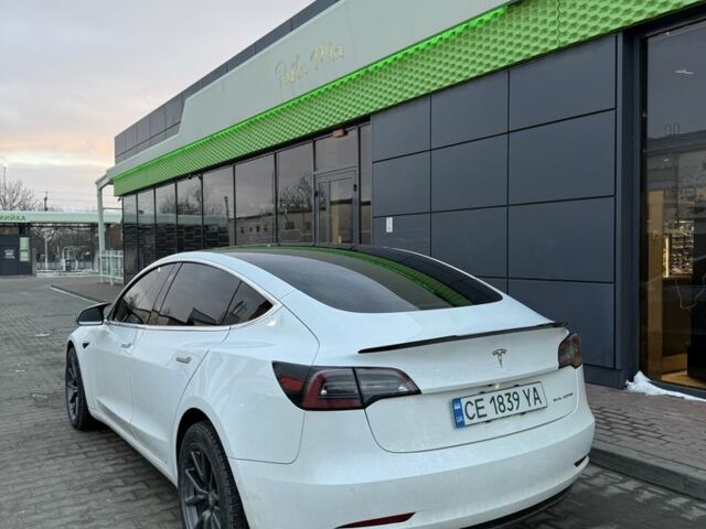 Білий Тесла Модель 3, об'ємом двигуна 0 л та пробігом 107 тис. км за 18900 $, фото 3 на Automoto.ua