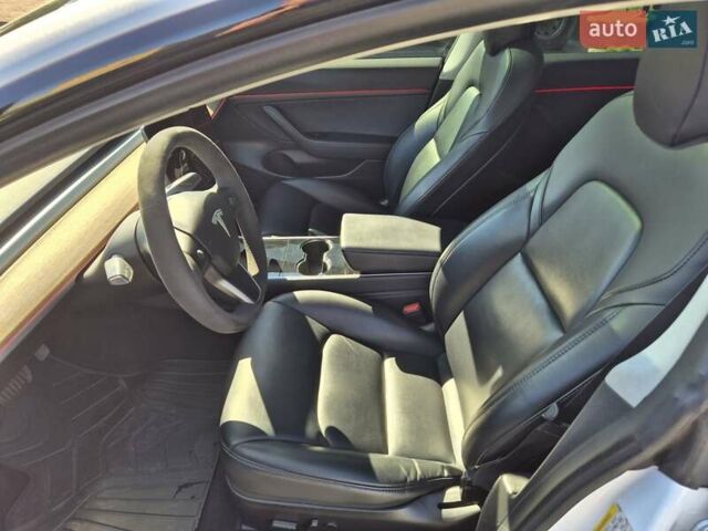 Тесла Модель 3 2020 у Мукачеве на Automoto.ua Білий Тесла Модель 3, об'ємом двигуна 0 л та пробігом 160 тис. км за 18499 $, фото 16 на Automoto.ua