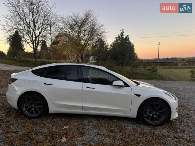 Белый Тесла Модель 3, объемом двигателя 0 л и пробегом 129 тыс. км за 19900 $, фото 7 на Automoto.ua