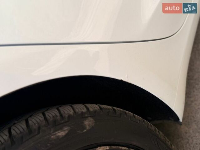 Белый Тесла Модель 3, объемом двигателя 0 л и пробегом 85 тыс. км за 16000 $, фото 6 на Automoto.ua