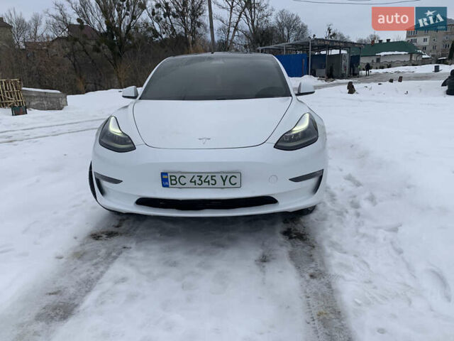 Білий Тесла Модель 3, об'ємом двигуна 0 л та пробігом 74 тис. км за 14800 $, фото 2 на Automoto.ua