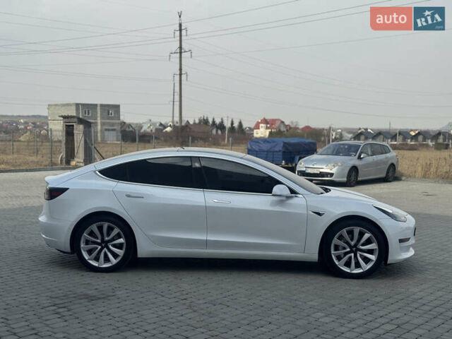 Белый Тесла Модель 3, объемом двигателя 0 л и пробегом 70 тыс. км за 15500 $, фото 5 на Automoto.ua