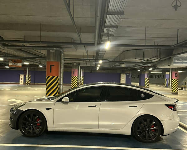 Білий Тесла Модель 3, об'ємом двигуна 0 л та пробігом 116 тис. км за 18500 $, фото 5 на Automoto.ua