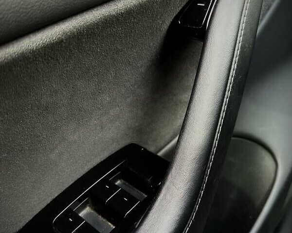 Тесла Модель 3 2020 в Киеве на Automoto.ua Белый Тесла Модель 3, объемом двигателя 0 л и пробегом 171 тыс. км за 19999 $, фото 11 на Automoto.ua