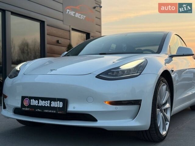 Белый Тесла Модель 3, объемом двигателя 0 л и пробегом 84 тыс. км за 15500 $, фото 16 на Automoto.ua