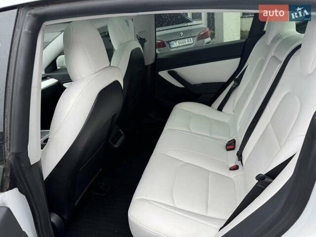 Білий Тесла Модель 3, об'ємом двигуна 0 л та пробігом 75 тис. км за 19900 $, фото 22 на Automoto.ua