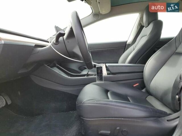 Білий Тесла Модель 3, об'ємом двигуна 0 л та пробігом 42 тис. км за 2900 $, фото 7 на Automoto.ua