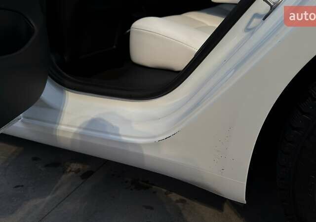 Білий Тесла Модель 3, об'ємом двигуна 0 л та пробігом 160 тис. км за 16000 $, фото 23 на Automoto.ua