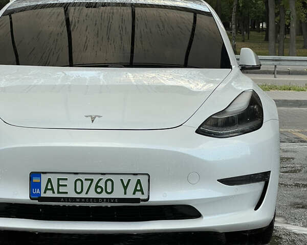 Білий Тесла Модель 3, об'ємом двигуна 0 л та пробігом 128 тис. км за 19500 $, фото 6 на Automoto.ua