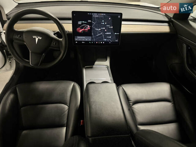 Білий Тесла Модель 3, об'ємом двигуна 0 л та пробігом 59 тис. км за 16500 $, фото 14 на Automoto.ua