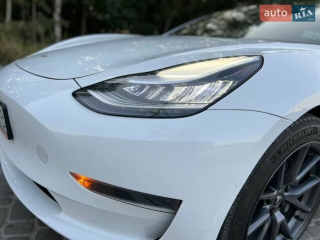 Білий Тесла Модель 3, об'ємом двигуна 0 л та пробігом 20 тис. км за 18200 $, фото 17 на Automoto.ua