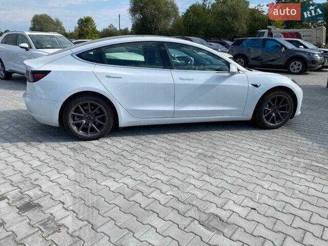 Білий Тесла Модель 3, об'ємом двигуна 0 л та пробігом 182 тис. км за 15900 $, фото 7 на Automoto.ua