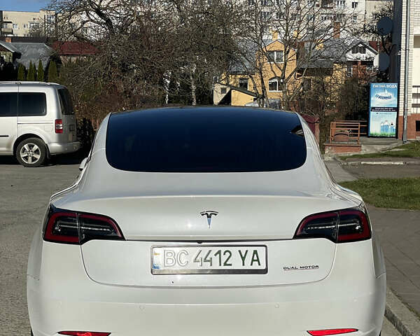 Білий Тесла Модель 3, об'ємом двигуна 0 л та пробігом 79 тис. км за 20500 $, фото 3 на Automoto.ua