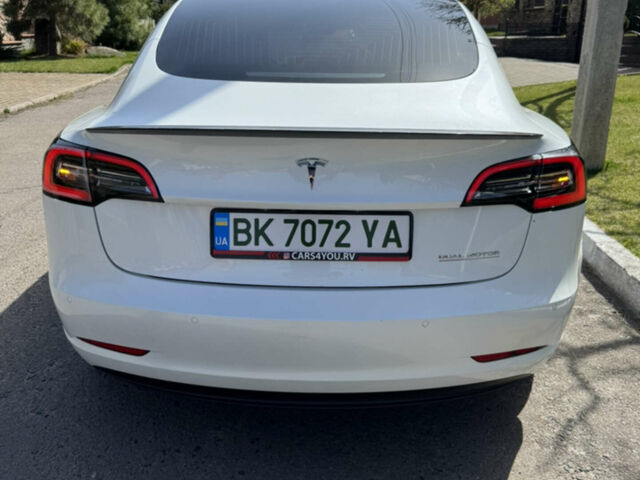 Білий Тесла Модель 3, об'ємом двигуна 0 л та пробігом 195 тис. км за 19000 $, фото 31 на Automoto.ua