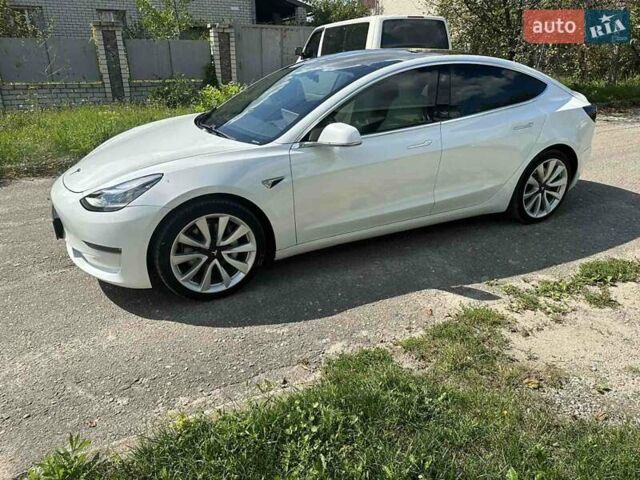 Белый Тесла Модель 3, объемом двигателя 0 л и пробегом 58 тыс. км за 29500 $, фото 4 на Automoto.ua