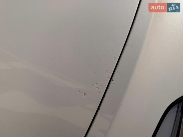 Белый Тесла Модель 3, объемом двигателя 0 л и пробегом 85 тыс. км за 16000 $, фото 17 на Automoto.ua