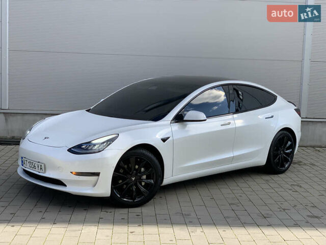 Тесла Модель 3 2020 у Івано-Франківську на Automoto.ua Білий Тесла Модель 3, об'ємом двигуна 0 л та пробігом 145 тис. км за 14850 $, фото 44 на Automoto.ua