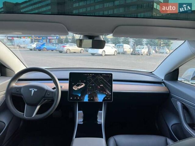 Белый Тесла Модель 3, объемом двигателя 0 л и пробегом 24 тыс. км за 19000 $, фото 20 на Automoto.ua