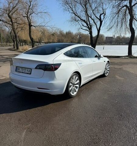 Белый Тесла Модель 3, объемом двигателя 0 л и пробегом 82 тыс. км за 16500 $, фото 2 на Automoto.ua