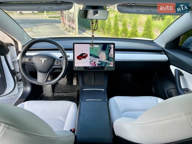 Білий Тесла Модель 3, об'ємом двигуна 0 л та пробігом 79 тис. км за 20500 $, фото 8 на Automoto.ua