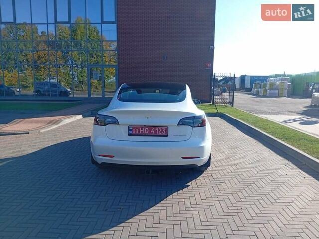 Тесла Модель 3 2020 в Луцке на Automoto.ua Белый Тесла Модель 3, объемом двигателя 0 л и пробегом 70 тыс. км за 17999 $, фото 5 на Automoto.ua