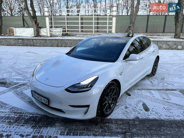 Белый Тесла Модель 3, объемом двигателя 0 л и пробегом 63 тыс. км за 19500 $, фото 36 на Automoto.ua