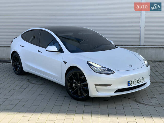 Тесла Модель 3 2020 у Івано-Франківську на Automoto.ua Білий Тесла Модель 3, об'ємом двигуна 0 л та пробігом 145 тис. км за 14850 $, фото 2 на Automoto.ua