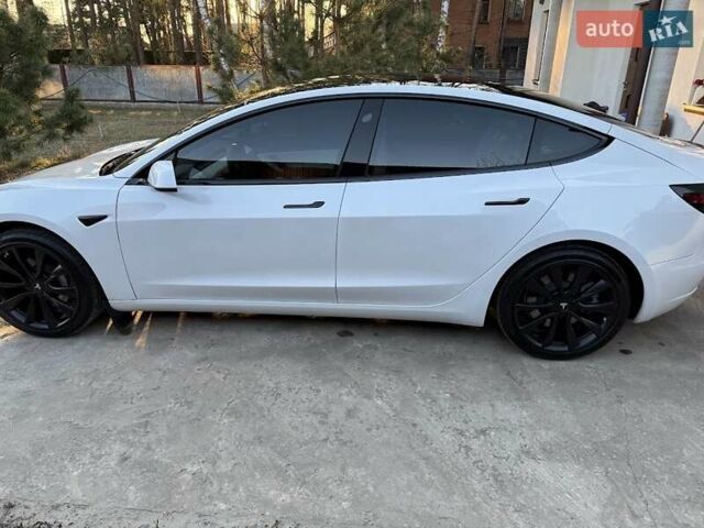 Белый Тесла Модель 3, объемом двигателя 0 л и пробегом 54 тыс. км за 21700 $, фото 23 на Automoto.ua