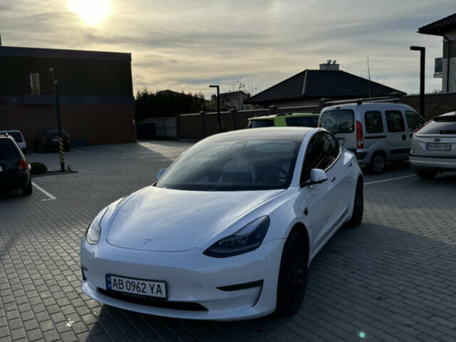 Белый Тесла Модель 3, объемом двигателя 0 л и пробегом 77 тыс. км за 28999 $, фото 12 на Automoto.ua