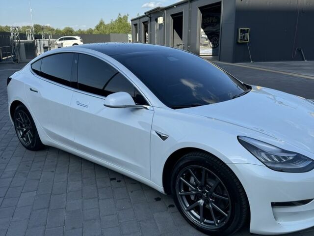 Тесла Модель 3 2020 у Львові на Automoto.ua Білий Тесла Модель 3, об'ємом двигуна 0 л та пробігом 110 тис. км за 18500 $, фото 5 на Automoto.ua