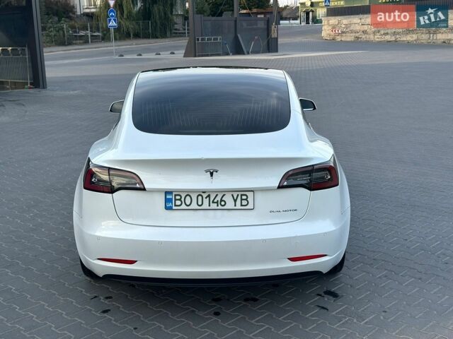 Белый Тесла Модель 3, объемом двигателя 0 л и пробегом 125 тыс. км за 17700 $, фото 17 на Automoto.ua