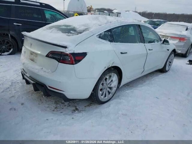 Белый Тесла Модель 3, объемом двигателя 0 л и пробегом 118 тыс. км за 10800 $, фото 3 на Automoto.ua